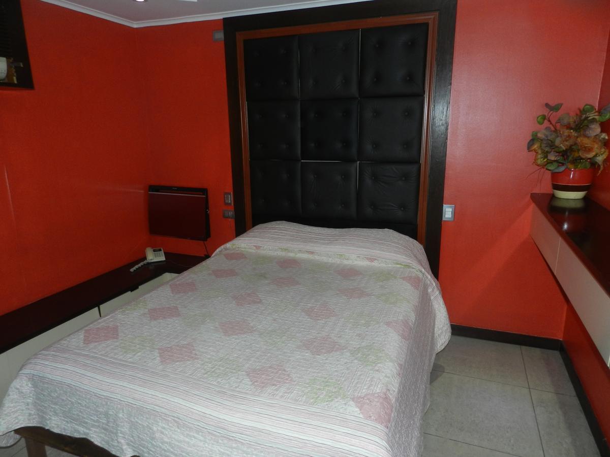 Hotel Guayaquil Santiago del Cile Esterno foto