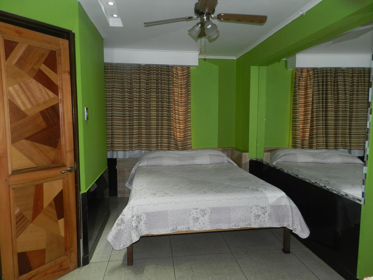 Hotel Guayaquil Santiago del Cile Esterno foto